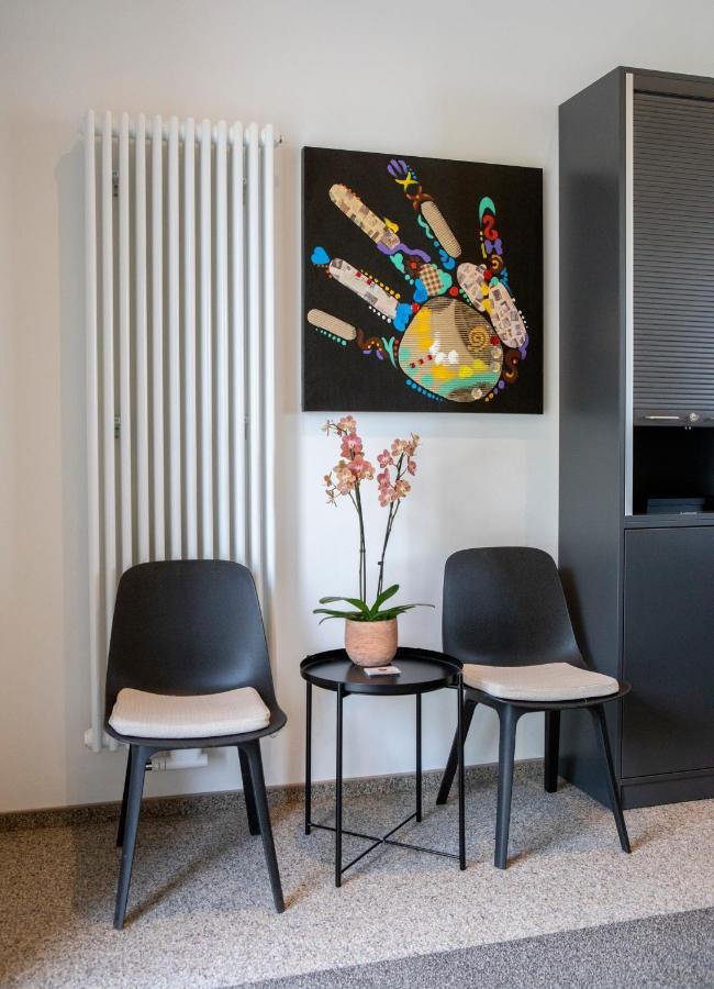 B Home Apart Hotel By Alpha Bogen Luaran gambar